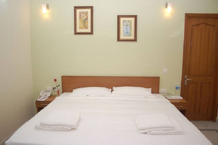 Hotel Kesar D'Villa